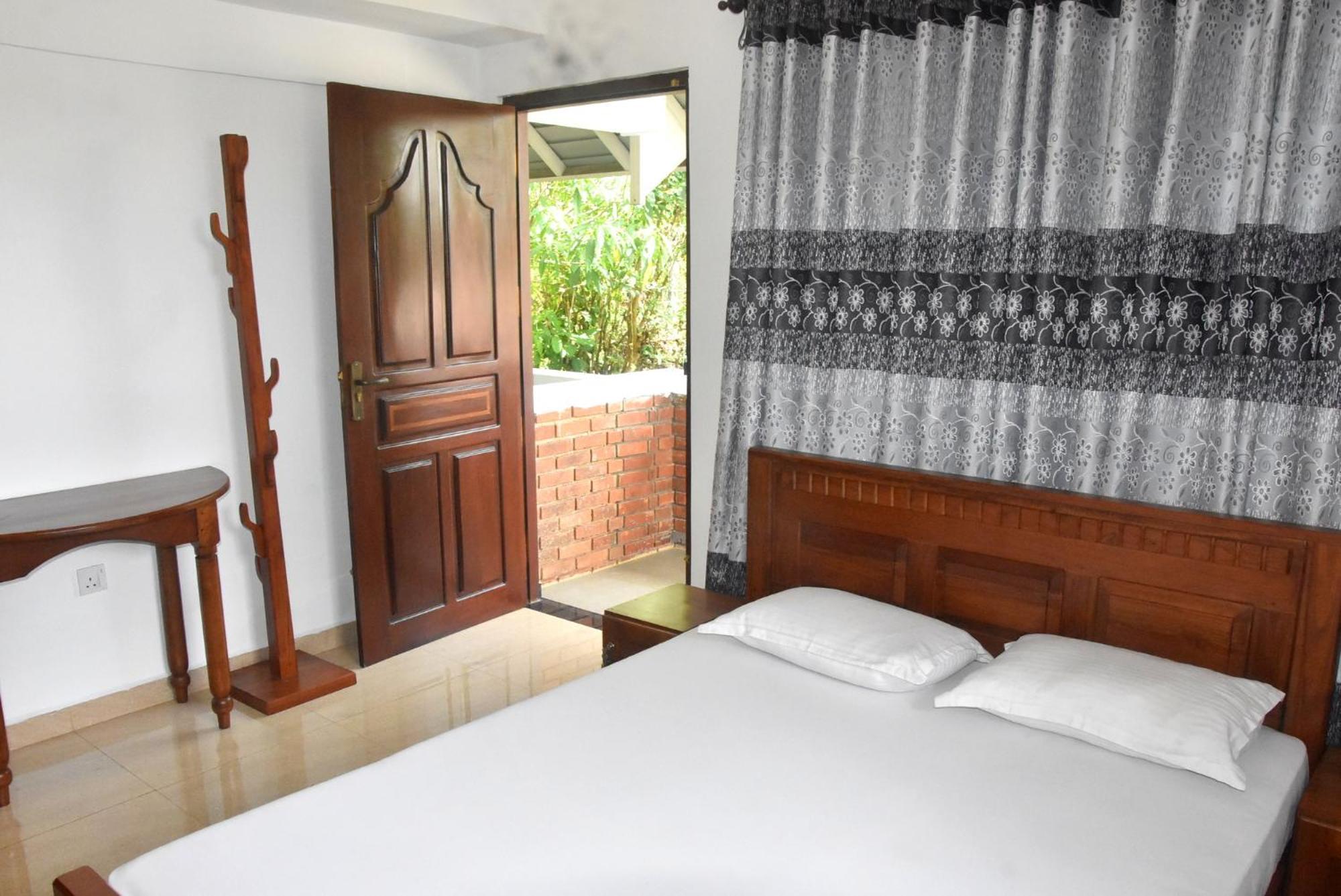 Rathna Gems Halt Hotel Ratnapura Luaran gambar