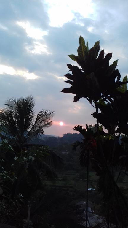 Rathna Gems Halt Hotel Ratnapura Luaran gambar