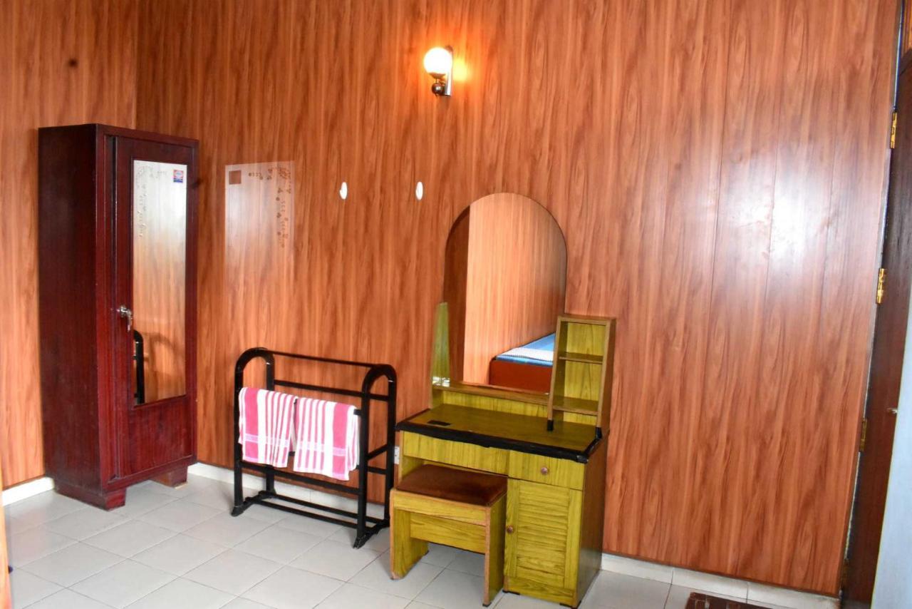 Rathna Gems Halt Hotel Ratnapura Luaran gambar